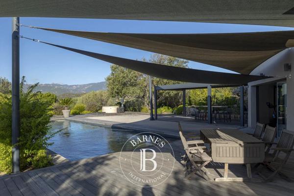 Sainte-Lucie-de-Porto-Vecchio, Villa 8 Chambres -  596 m² à vendre