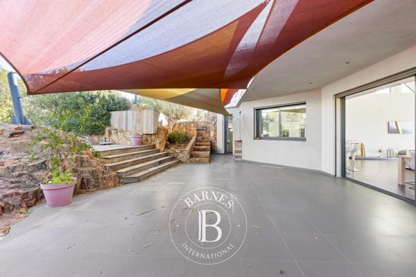 Sainte-Lucie-de-Porto-Vecchio, Villa 8 Chambres -  596 m² à vendre