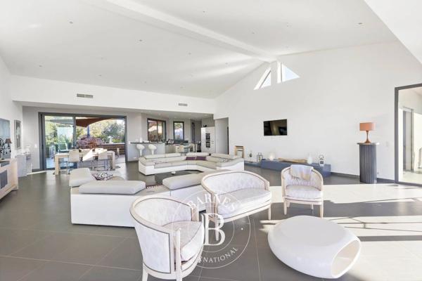 Sainte-Lucie-de-Porto-Vecchio, Villa 8 Chambres -  596 m² à vendre
