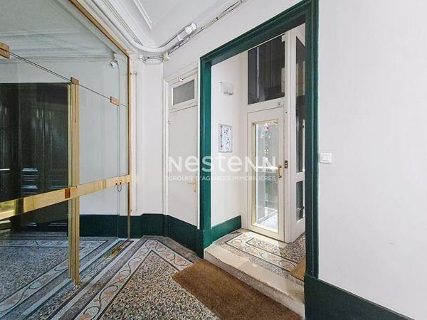 Studette Paris 8 m2, Friedland, Place de l'Etoile, parc Monceau, Haussmann, premier achat, pied-à-terre