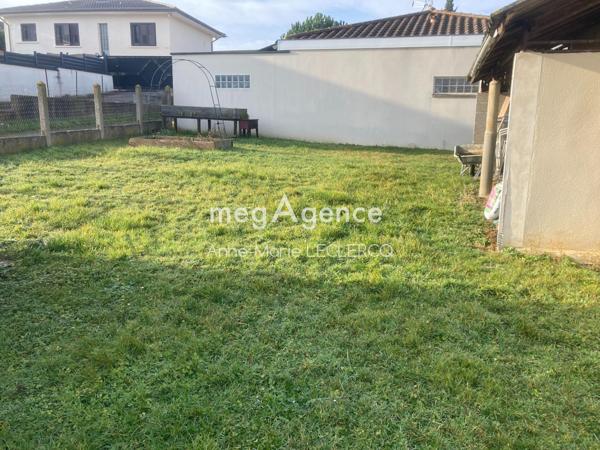Terrain à FRANS, 01480 - 328m²