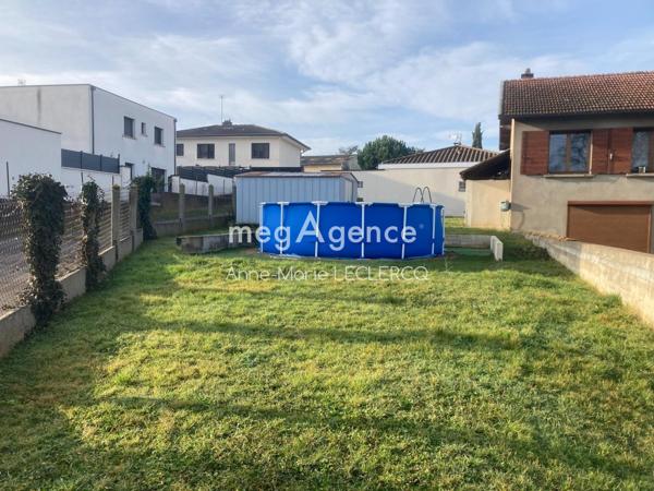 Terrain à FRANS, 01480 - 328m²