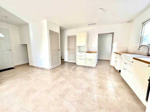 Maison récente à vendre à La Ciotat - 3 chambres, garage et jardin !