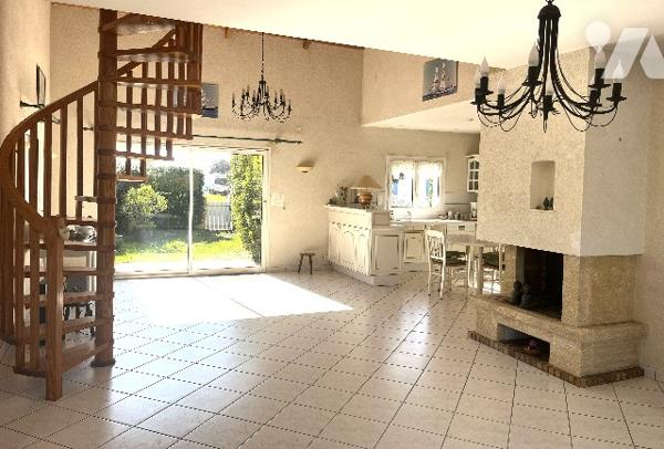 Maison à vendre située dans un secteur calme à seulement 1km des plages et centre de PREFAILLES.