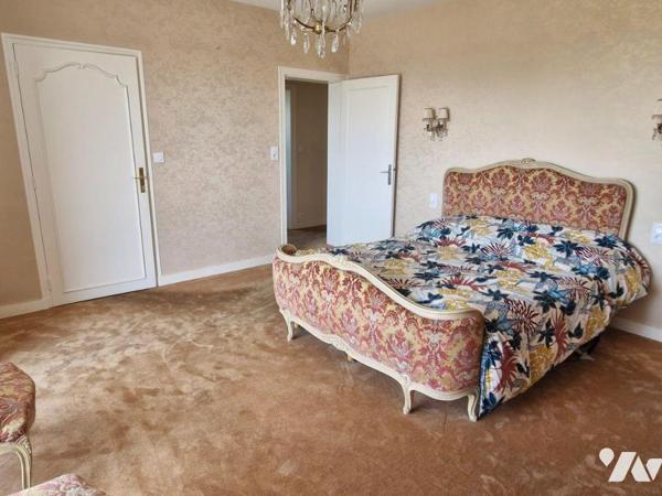 Votre office notarial vous propose à la vente au sein de la résidence "Le Cerisaie" située rue ...