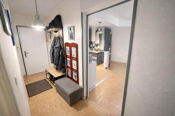 T3 lumineux avec terrasse et vue mer