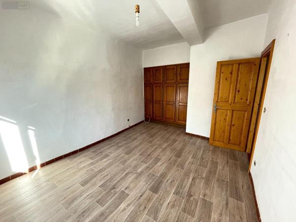 Maison de ville à vendre à Pierrevert dans les Alpes-de-Haute-Provence (04860), ref : 025/1927 Maison de ville à vendre à Pierrevert dans les Alpes-de-Haute-Provence (04860), ref : 025/1927 Maison de ville à vendre à Pierrevert dans les Alpes-de-Haute-Provence (04860), ref : 025/1927