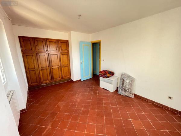 Maison de ville à vendre à Pierrevert dans les Alpes-de-Haute-Provence (04860), ref : 025/1927 Maison de ville à vendre à Pierrevert dans les Alpes-de-Haute-Provence (04860), ref : 025/1927 Maison de ville à vendre à Pierrevert dans les Alpes-de-Haute-Provence (04860), ref : 025/1927