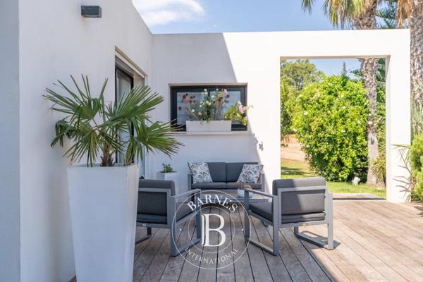 Sainte-Lucie-de-Porto-Vecchio, Villa 4 Chambres -  350 m² à vendre