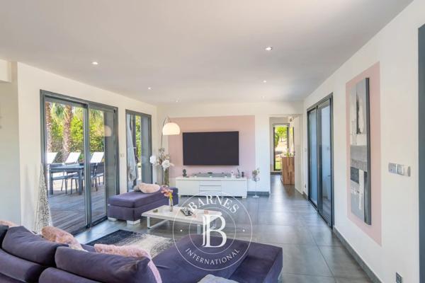Sainte-Lucie-de-Porto-Vecchio, Villa 4 Chambres -  350 m² à vendre