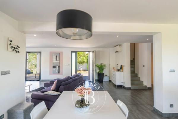 Sainte-Lucie-de-Porto-Vecchio, Villa 4 Chambres -  350 m² à vendre