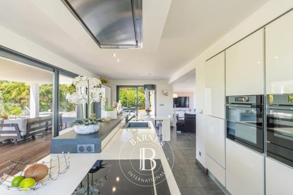 Sainte-Lucie-de-Porto-Vecchio, Villa 4 Chambres -  350 m² à vendre