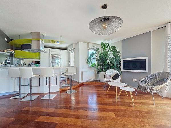 Appt. T3 85m² de standing avec loggia et parkings