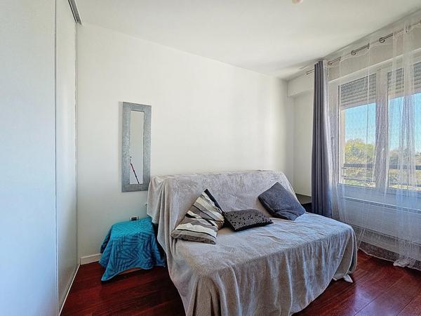 Appt. T3 85m² de standing avec loggia et parkings