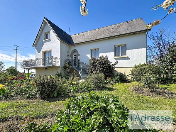 Maison Saint Baudelle 7 pièce(s) 142.70 m2