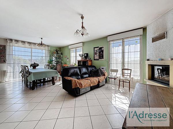 Maison Saint Baudelle 7 pièce(s) 142.70 m2
