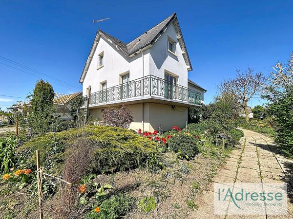 Maison Saint Baudelle 7 pièce(s) 142.70 m2