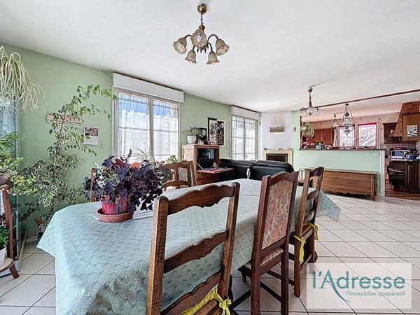 Maison Saint Baudelle 7 pièce(s) 142.70 m2