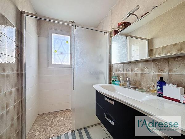 Maison Saint Baudelle 7 pièce(s) 142.70 m2