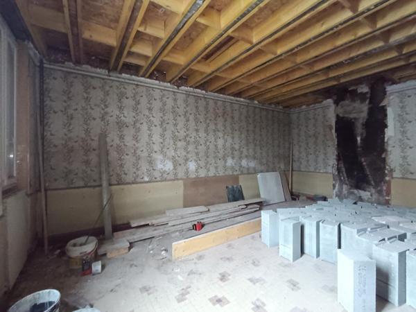 Centre Lescure, investissement, Immeuble d'environ 220m², places de parking