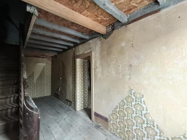 Centre Lescure, investissement, Immeuble d'environ 220m², places de parking