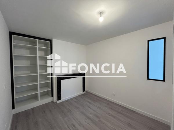 Location Appartement 4 pièces 97.1 m² - 19-21 RUE DE LA REPUBLIQUE Charleville-mezieres 08000
