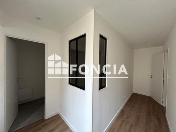 Location Appartement 4 pièces 97.1 m² - 19-21 RUE DE LA REPUBLIQUE Charleville-mezieres 08000