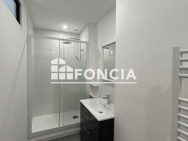 Location Appartement 4 pièces 97.1 m² - 19-21 RUE DE LA REPUBLIQUE Charleville-mezieres 08000