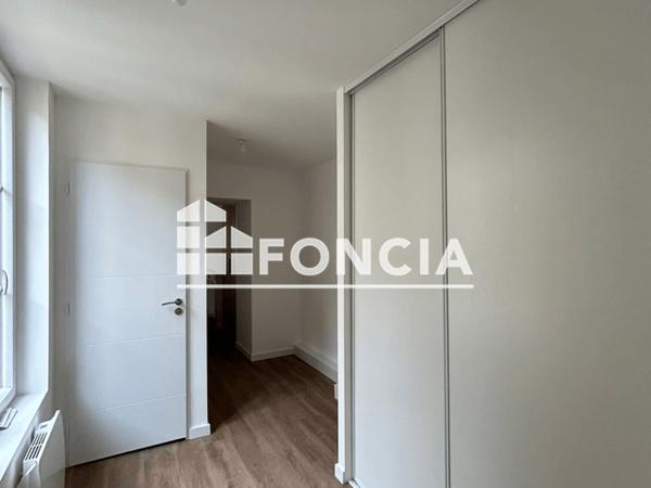 Location Appartement 4 pièces 97.1 m² - 19-21 RUE DE LA REPUBLIQUE Charleville-mezieres 08000