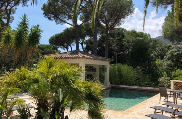 Maison à vendre  8 pièces - 263 m2 CAVALAIRE SUR MER - 83