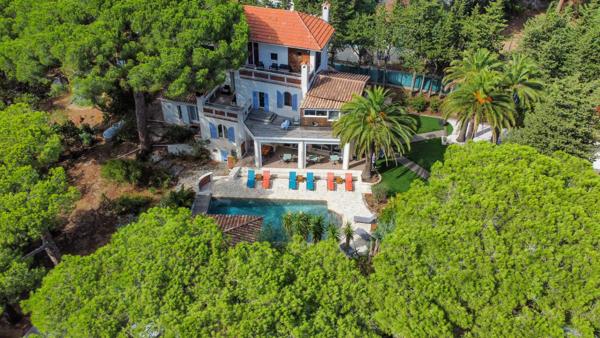 Maison à vendre  8 pièces - 263 m2 CAVALAIRE SUR MER - 83