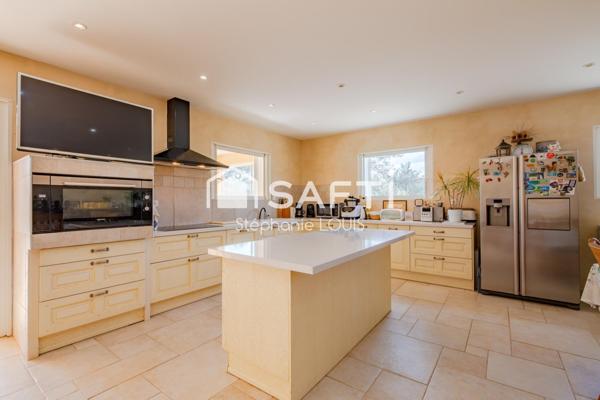 SOMPTUEUSE VILLA DE PLAIN PIED AU CALME SANS VIS A VIS