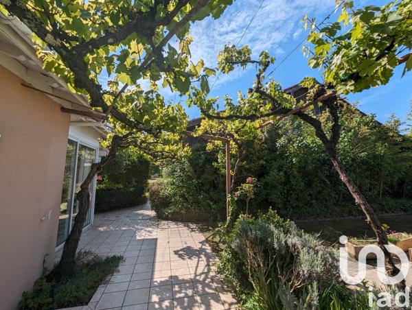 Demeure 7 pièces de 205 m² à Sanguinet (40460)