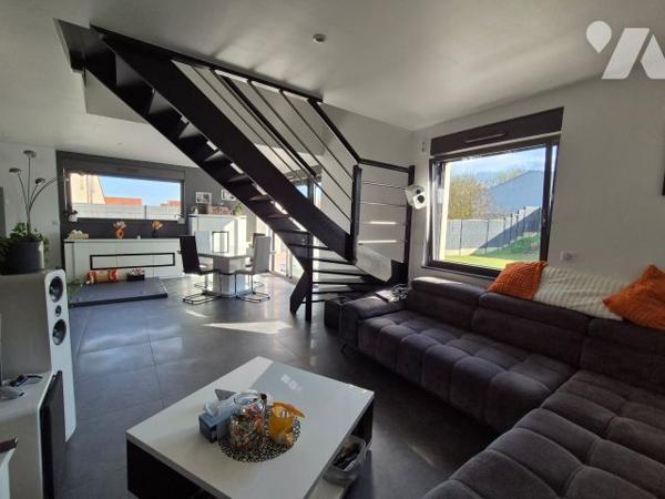 Du clé en main pour ce superbe pavillon semi individuel de 2016, normes RT2012.