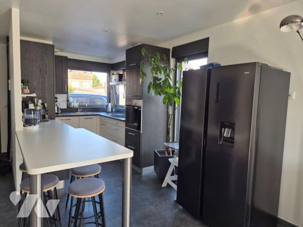 Du clé en main pour ce superbe pavillon semi individuel de 2016, normes RT2012.