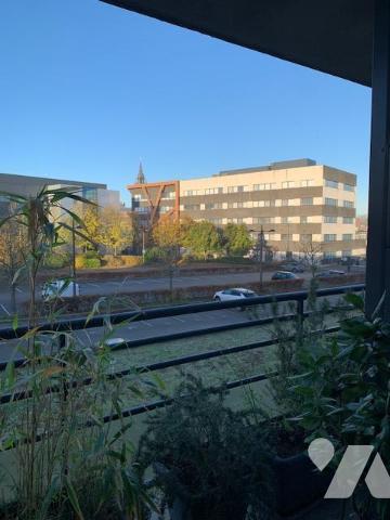 APPARTEMENT en résidence avec ascenseur, 67m2, balcon ouest.