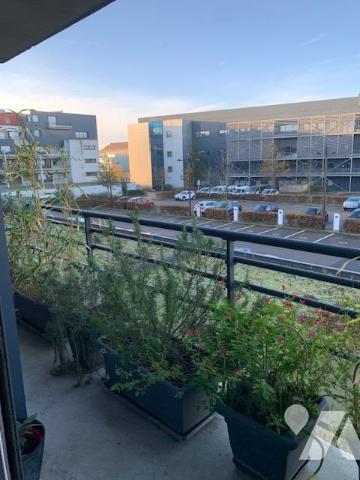 APPARTEMENT en résidence avec ascenseur, 67m2, balcon ouest.