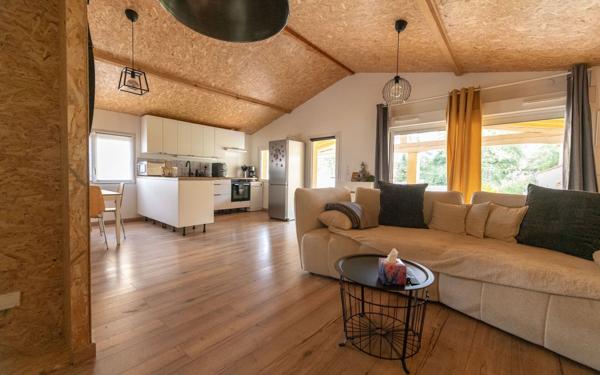 Maison à vendre    2 pièces •  Saint-Paul-en-Jarez