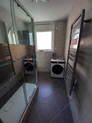 Duplex
                                                                                                                                                                                                                                                                                                                        4 pièce(s)                                                                                                                                                                                                          3 chambre(s)                                                                                                                                                                                                          94  m²