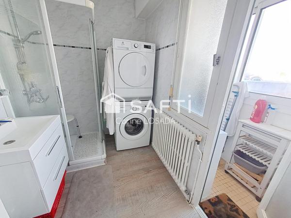 Appartement 2 chambres au premier étage avec vue mer
