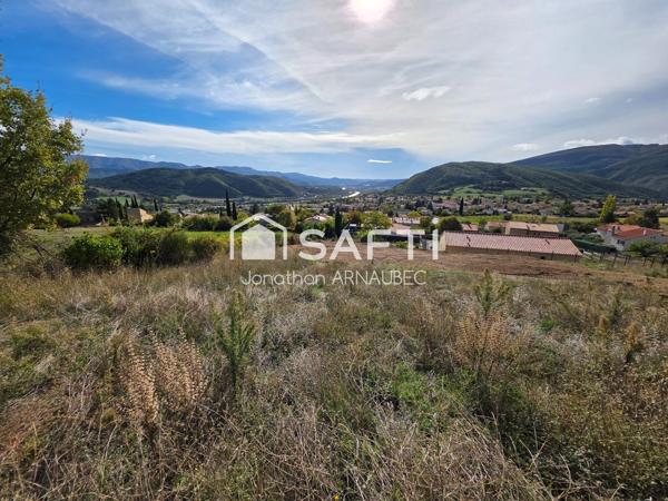 Construisez votre maison avec une vue panoramique sur les montagnes !