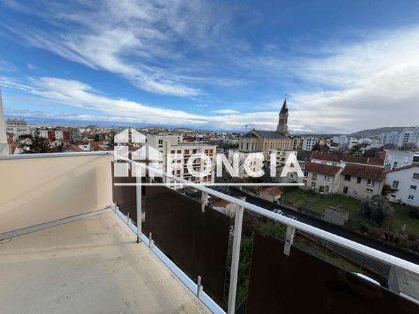 Location Appartement 2 pièces 41.8 m² - 31 RUE DOCTEUR VIGENAUD Clermont Ferrand 63000