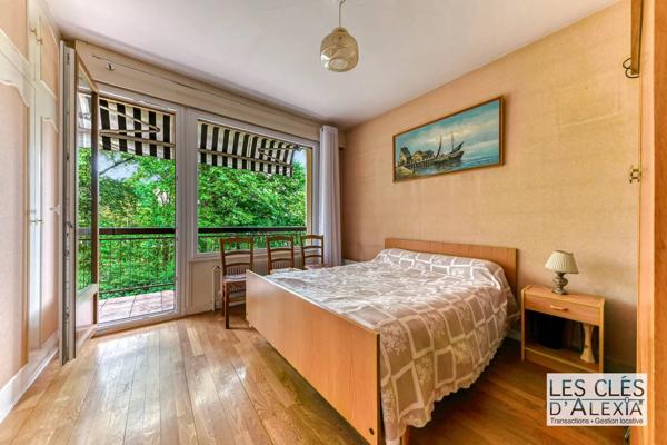 T3 traversant Est/Ouest 78,29 m² /balcon / Garage