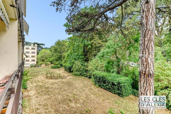 T3 traversant Est/Ouest 78,29 m² /balcon / Garage
