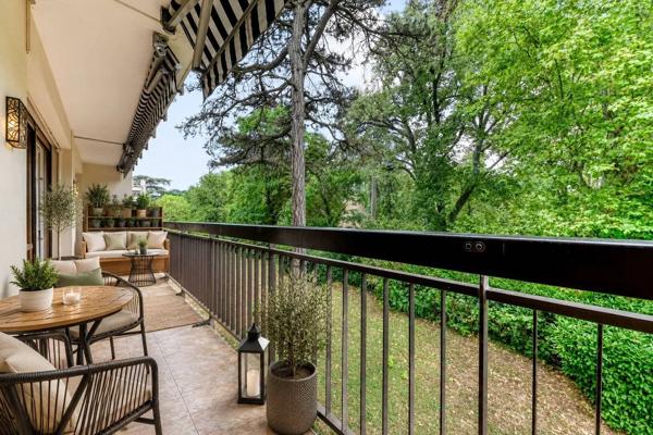 T3 traversant Est/Ouest 78,29 m² /balcon / Garage
