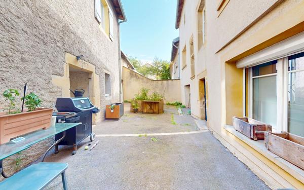 Appartement à vendre    2 pièces • 52 m2 Marange-Silvange