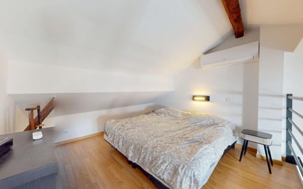 Appartement à vendre    2 pièces • 52 m2 Marange-Silvange