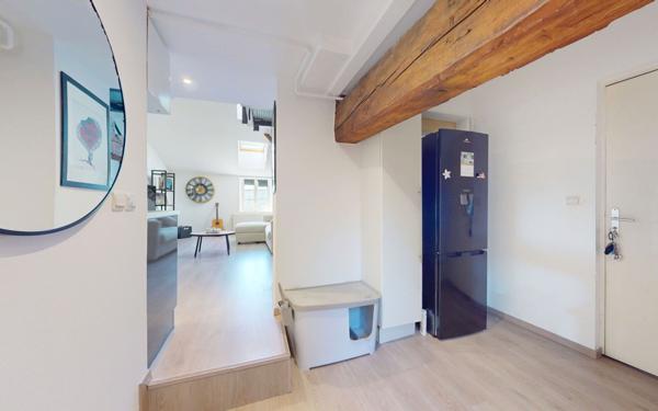 Appartement à vendre    2 pièces • 52 m2 Marange-Silvange