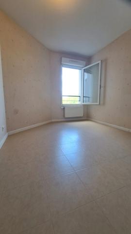 VENTE APT 3 PIECES LIBRE SECTEUR  LYCEE KYOTO