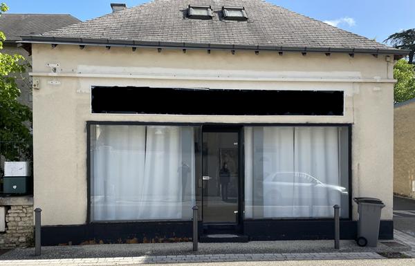 Local  Professionnel de 44m² à Jaunay-Clan